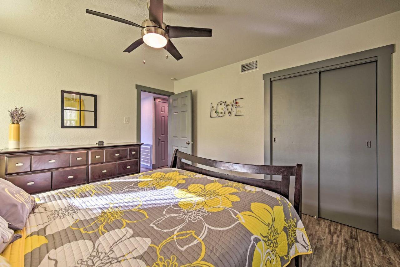 Remodeled Retro Home With Deck, Walk To Main Street! Blanco Exterior photo